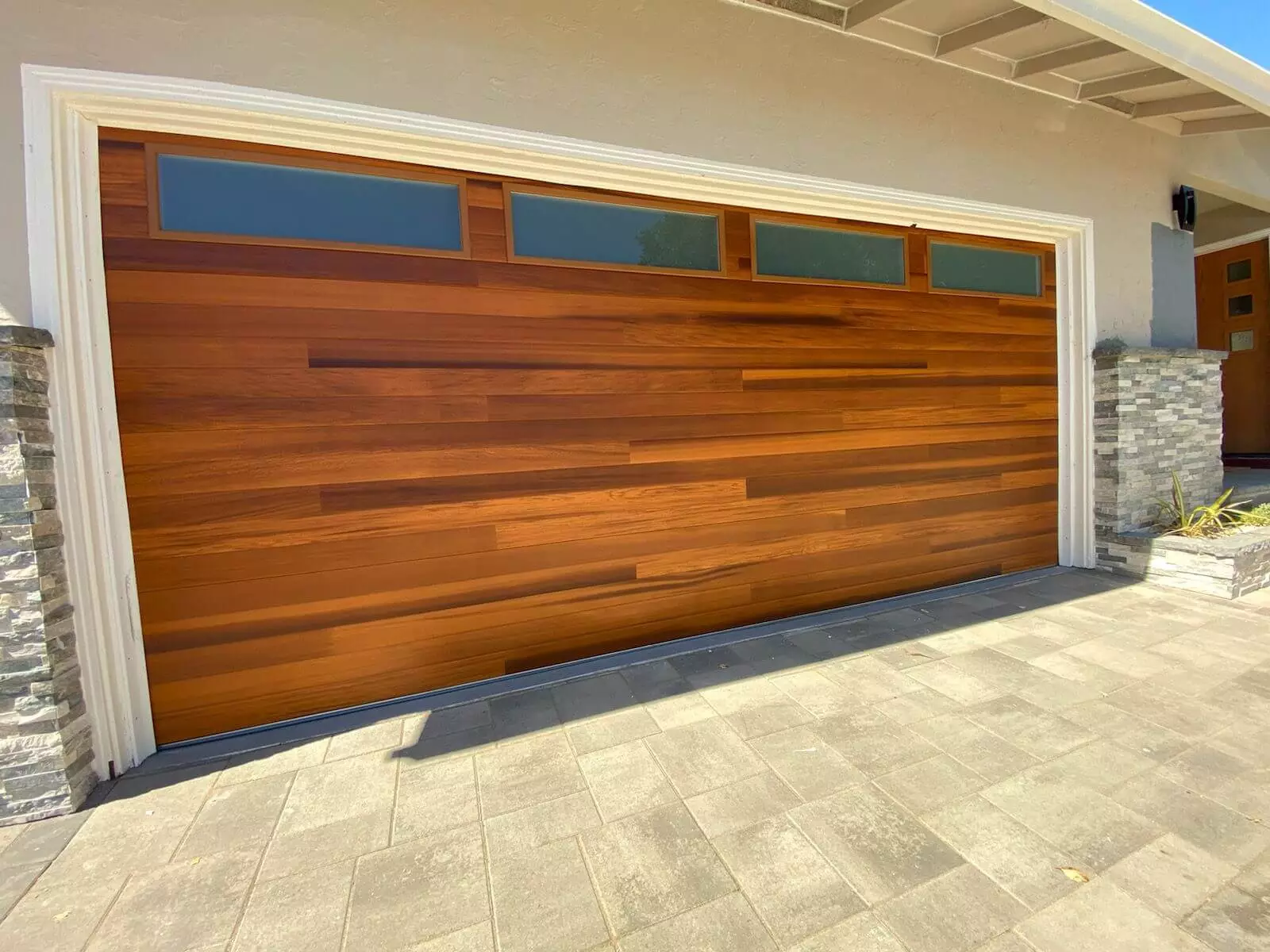 garage-door-replacement-Hampton